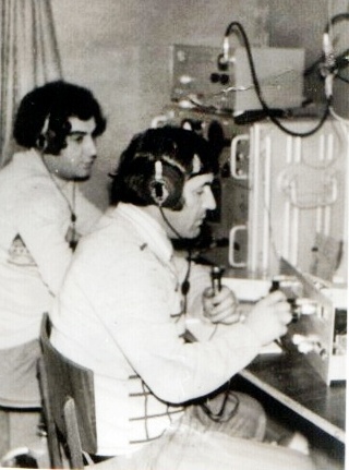 Петър Ангелов LZ4PA и Илия Кирилов LZ1IKY. Участват в УКВ състезание на базата.