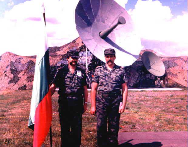 Антон Иванов (LZ3AI) и Васил Василев (LZ3WW) по време на учение в Германия Антон Иванов (LZ3AI) и Васил Василев (LZ3WW) по време на учение в Германия